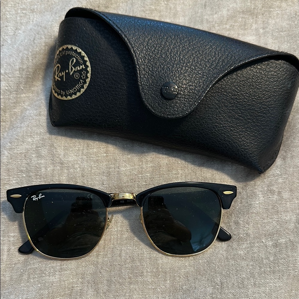 Ray-Ban Black Sunglasses with Case